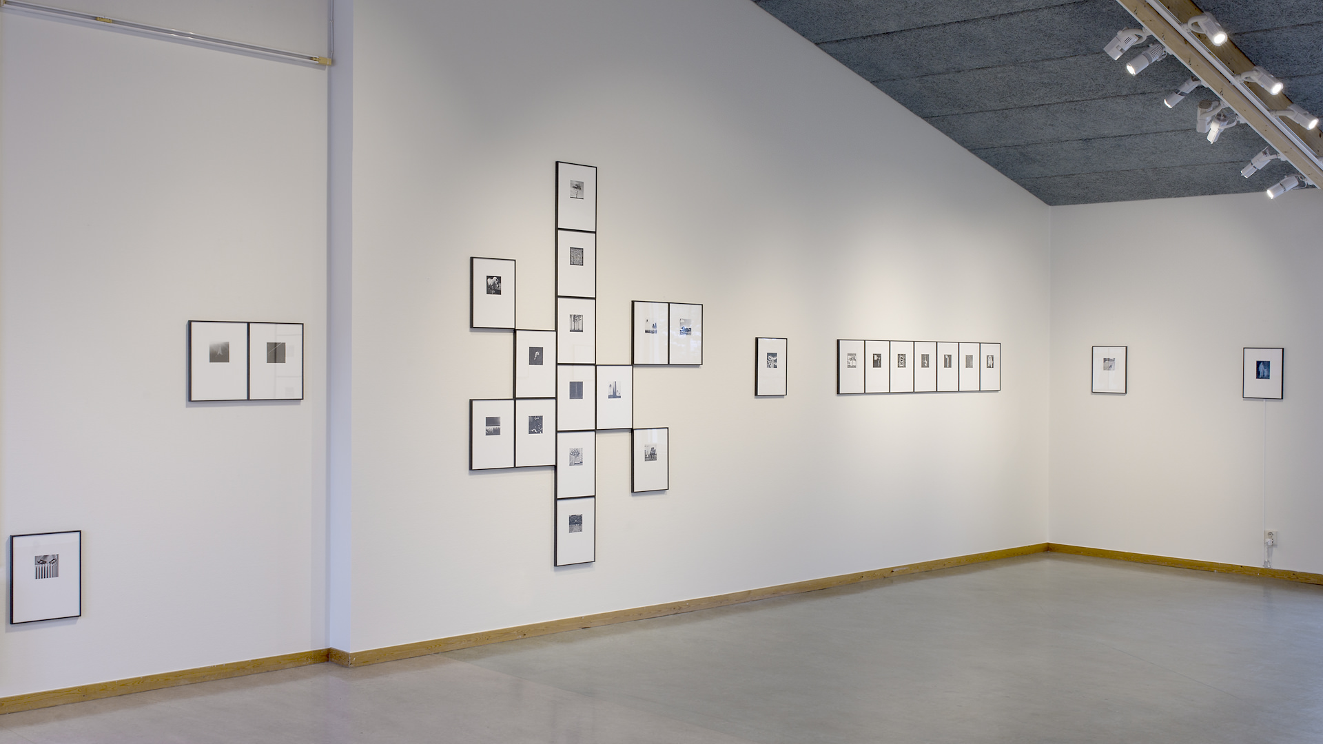 Utställningen Phone Diariy på Utställningshallen Öckerö Bibliotek 2018